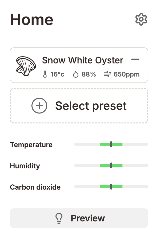 Flush mushroom growing cabinet Home screen in Basic mode, showing the growing preset and climate readings during setup